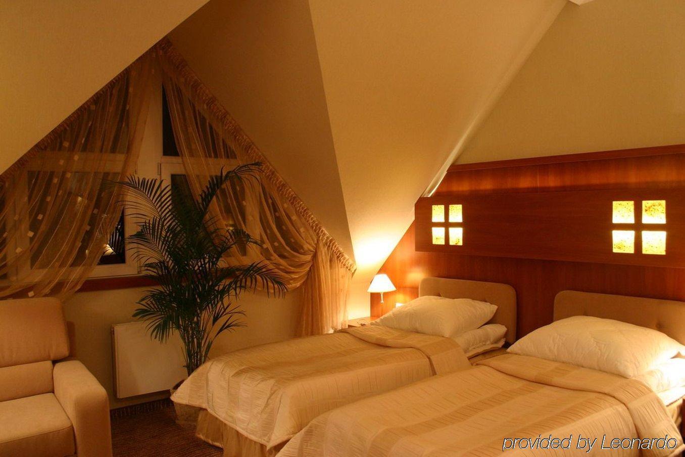 Hotel Sahara Bielsko-Biala Quarto foto