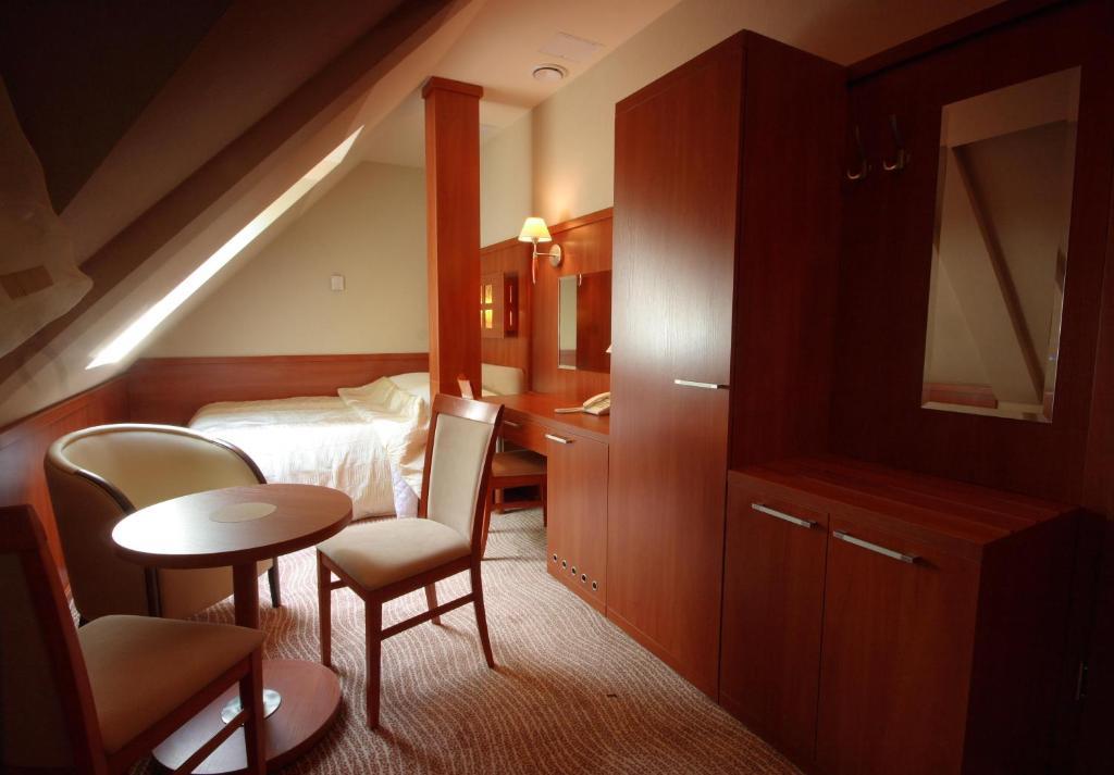 Hotel Sahara Bielsko-Biala Quarto foto