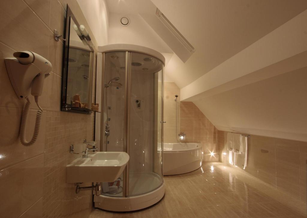 Hotel Sahara Bielsko-Biala Quarto foto