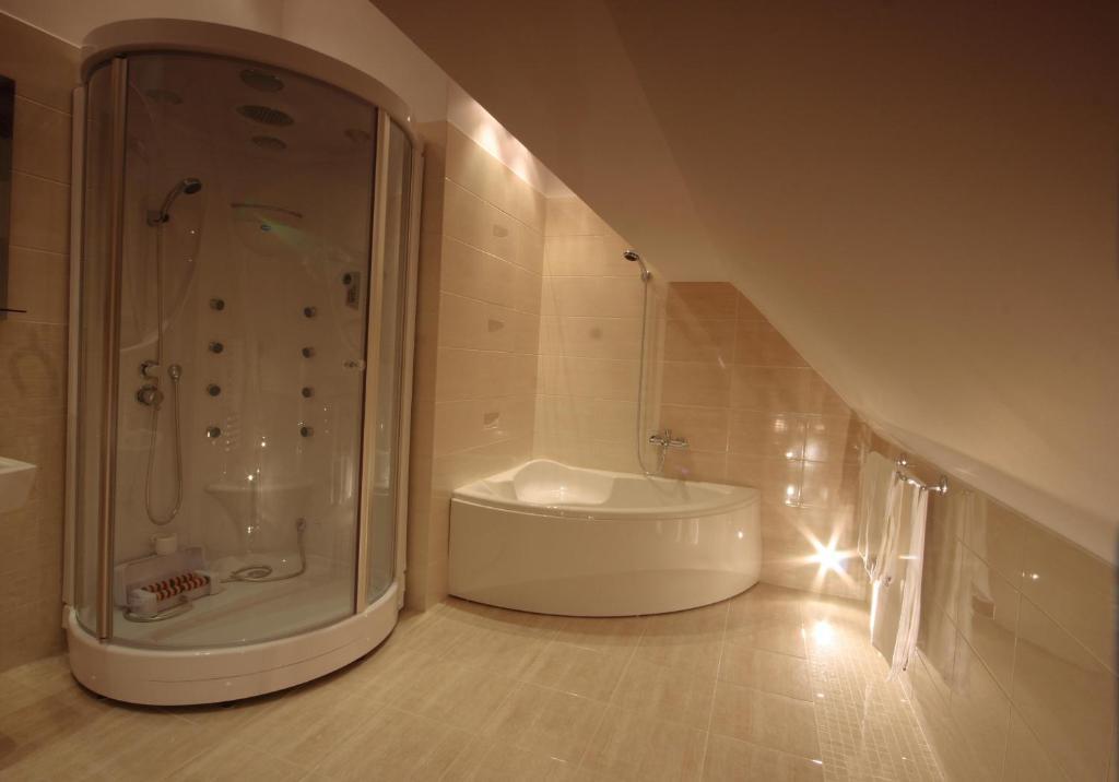 Hotel Sahara Bielsko-Biala Quarto foto
