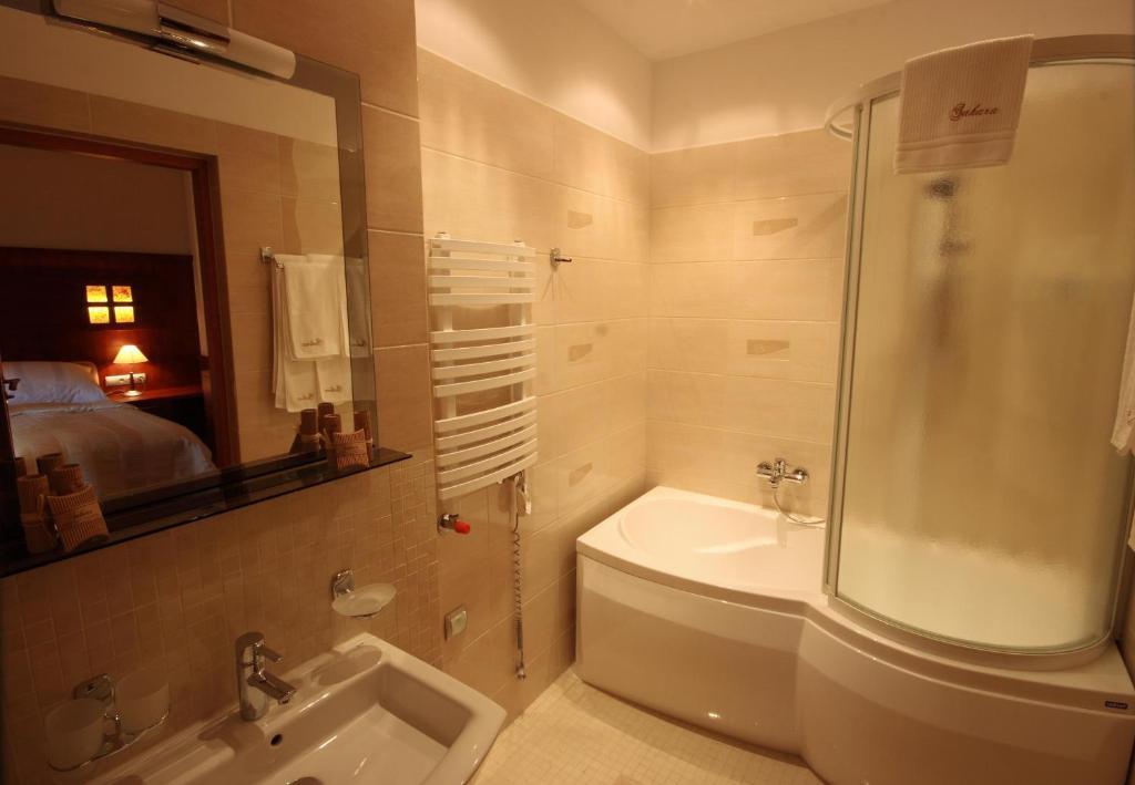 Hotel Sahara Bielsko-Biala Quarto foto